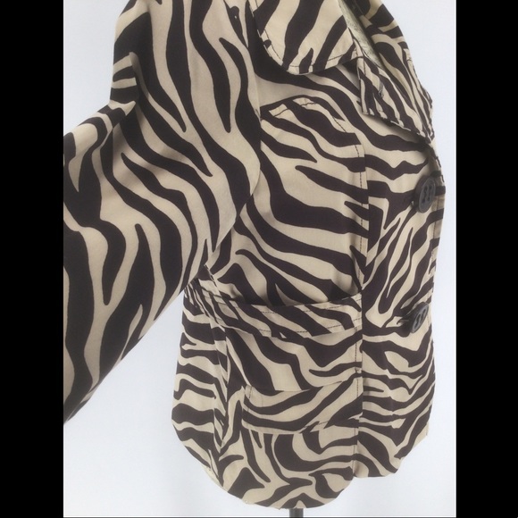 e-col-o-gie XL Zebra Print Jacket - Picture 6 of 10